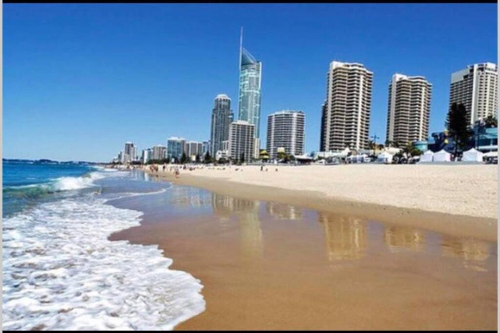 The Lifestyles , Paradise Island Apartment Gold Coast